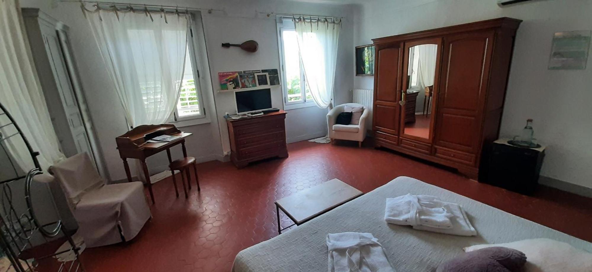 Bed And Breakfast La Grande Lauzade Le Luc Quarto foto